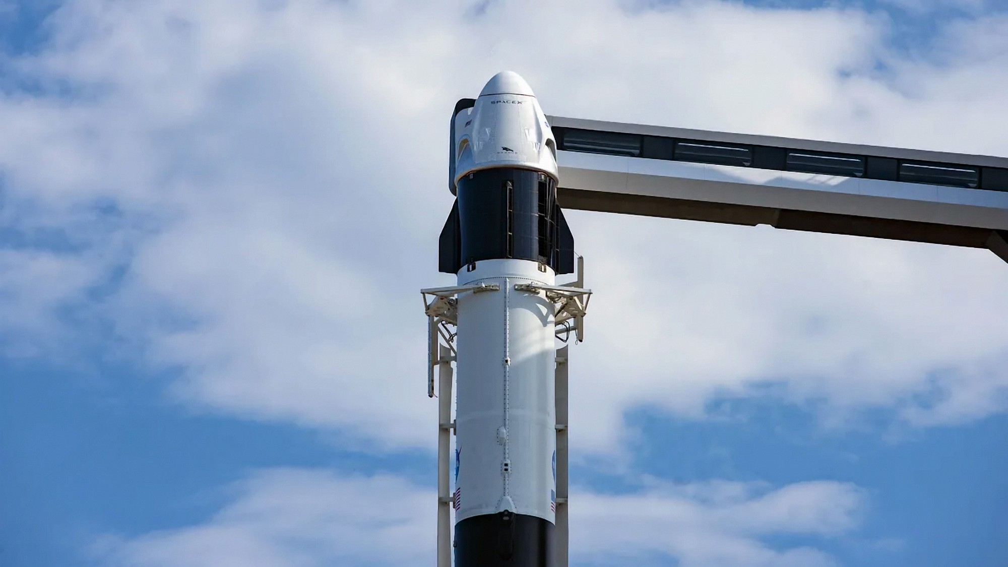 ‏SpaceX • פלקון 9 | צוות 13